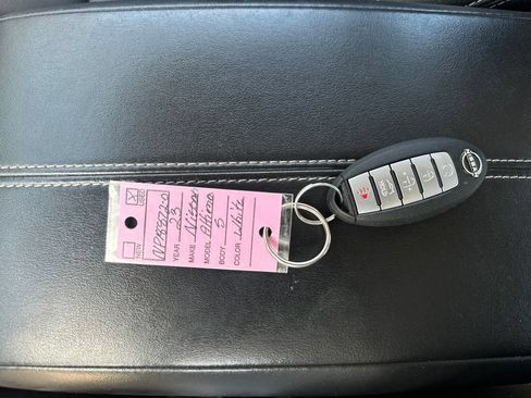 Used 2023 Nissan Altima 2.5 SL FWD image 19