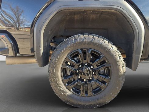 Used 2023 GMC Sierra 3500 Denali w/ Denali Black Diamond Edition image 14