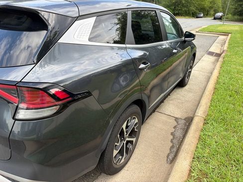 Used 2024 Kia Sportage EX FWD image 8