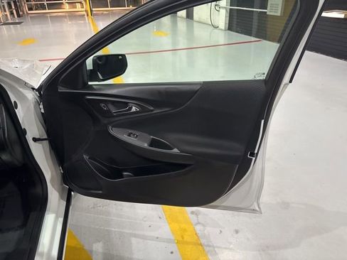 Used 2024 Chevrolet Malibu LT image 36