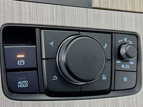 Used 2024 MAZDA CX-90 Plug-In Hybrid w/ Premium Pkg image 26