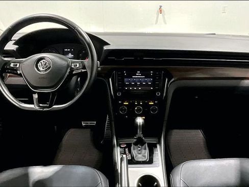 Used 2020 Volkswagen Passat 2.0T SEL image 7