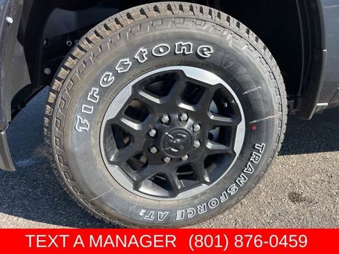 New 2026 RAM 2500 Laramie AWD/4WD image 9