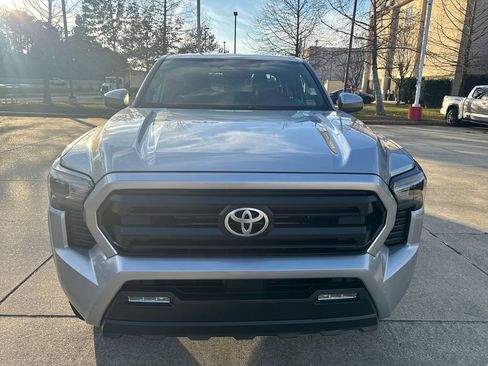 Certified 2024 Toyota Tacoma SR5 image 10