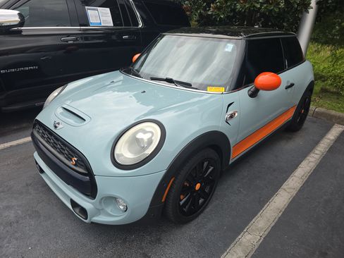 Used 2018 MINI Cooper S FWD image 3