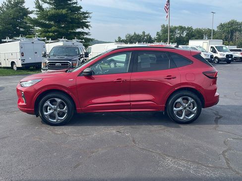 Used 2024 Ford Escape ST-Line w/ Tech Pack #1 AWD/4WD image 2