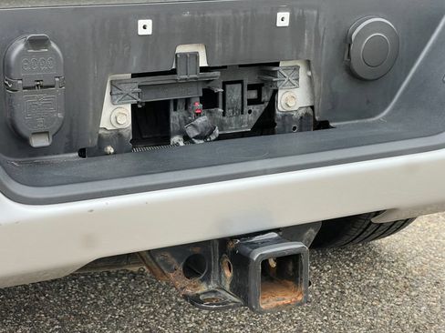 Used 2019 Chevrolet Silverado 1500 RST AWD/4WD image 9