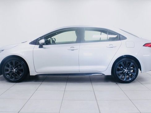 Used 2024 Toyota Corolla SE image 5