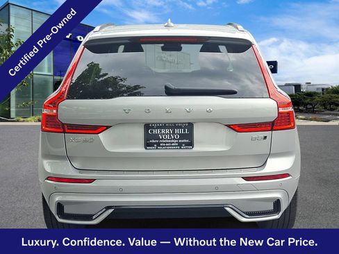 Certified 2023 Volvo XC60 B5 Ultimate w/ Climate Package AWD/4WD image 6