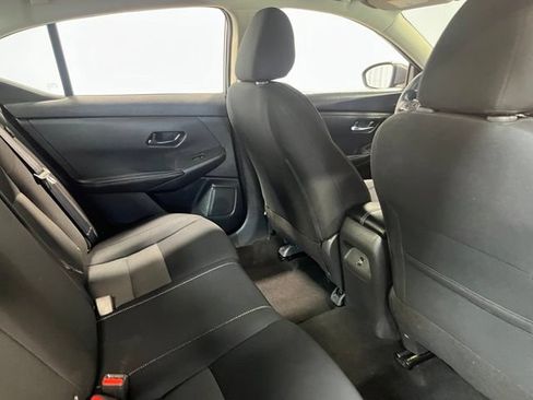 Used 2024 Nissan Sentra SV FWD image 15