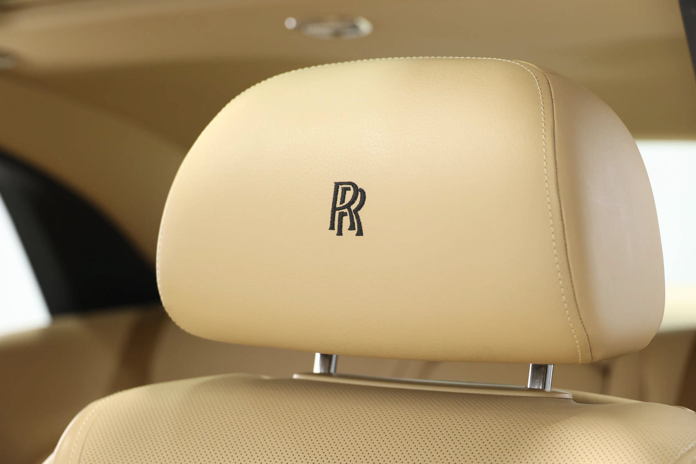 Used 2015 Rolls-Royce Ghost RWD image 21