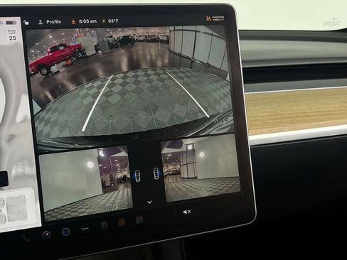 Used 2023 Tesla Model 3 Standard Range image 19