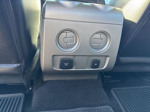 Used 2013 Ford F150 Lariat w/ Lariat Chrome Pkg image 19