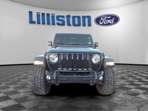 Used 2022 Jeep Gladiator Sport image 8