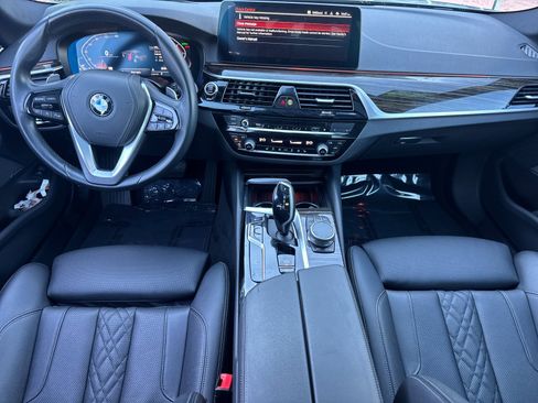 Used 2023 BMW 530i w/ Premium Package image 13
