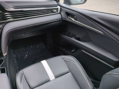 Used 2025 Toyota Camry SE image 16