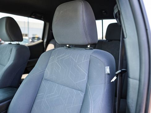 Used 2019 Toyota Tacoma TRD Off-Road AWD/4WD image 15