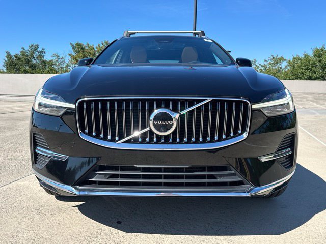 Certified 2023 Volvo XC60 B6 Ultimate w/ Protection Package Premier AWD/4WD image 2
