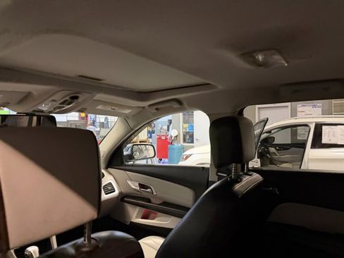 Used 2011 GMC Terrain SLT image 16