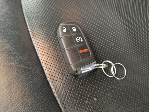 Used 2018 Jeep Compass Limited AWD/4WD image 32