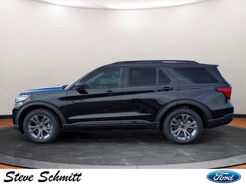 New 2026 Ford Explorer Active w/ Active Comfort Package image 2