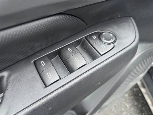 New 2026 Chevrolet Equinox EV RS image 25