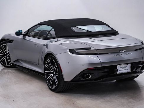 New 2025 Aston Martin DB12 Volante image 8