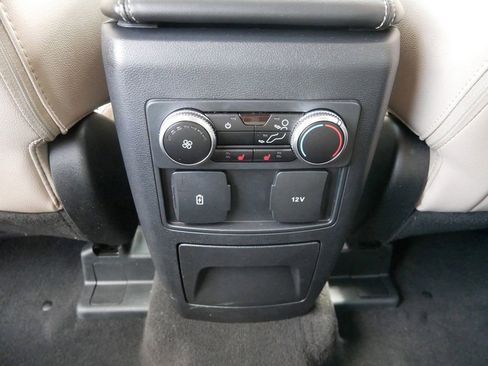 Used 2023 Ford Explorer Limited image 14