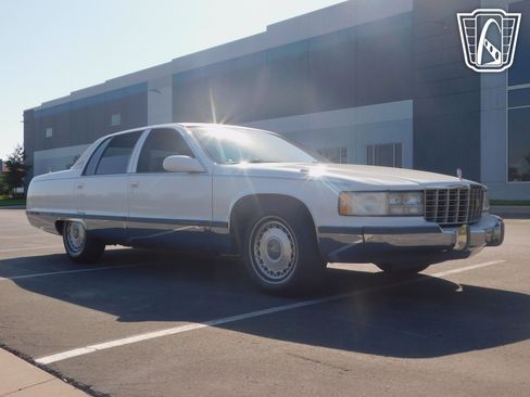 Used 1995 Cadillac Fleetwood Brougham image 35