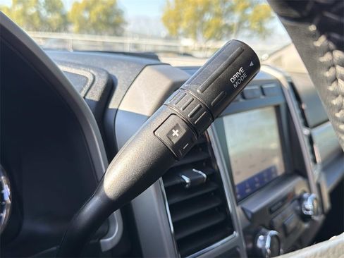 Used 2020 Ford F250 Lariat w/ Lariat Value Package image 12