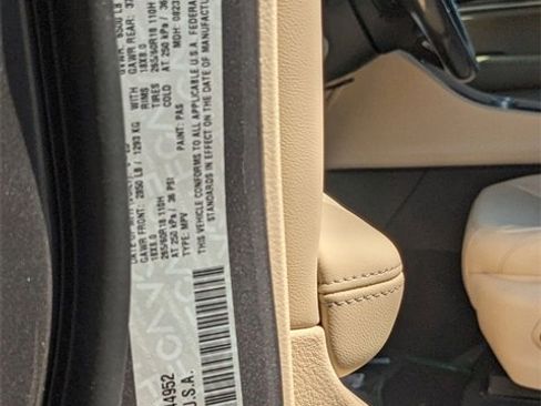 New 2025 Jeep Grand Cherokee L Limited image 23