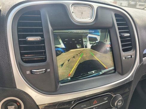 Used 2018 Chrysler 300 Touring image 23