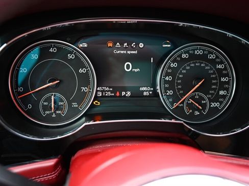Used 2019 Bentley Bentayga AWD/4WD image 51