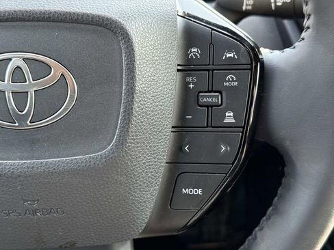 Used 2025 Toyota Prius XLE image 23