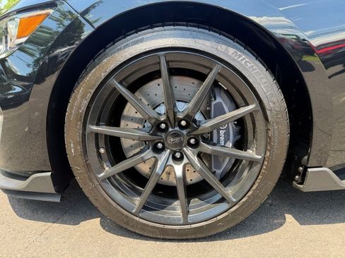 Used 2017 Ford Mustang Shelby GT350 RWD image 12