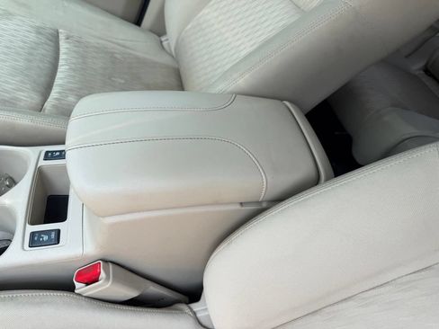 Used 2020 Nissan Rogue SV w/ Premium Package FWD image 24