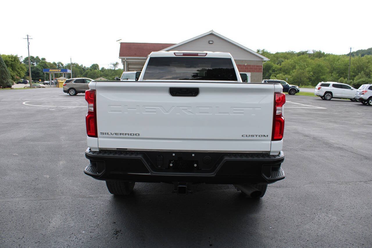 Used 2021 Chevrolet Silverado 2500 Custom w/ Custom Value Package AWD/4WD image 5