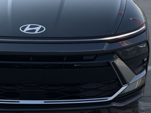 Used 2026 Hyundai Sonata Blue FWD image 9