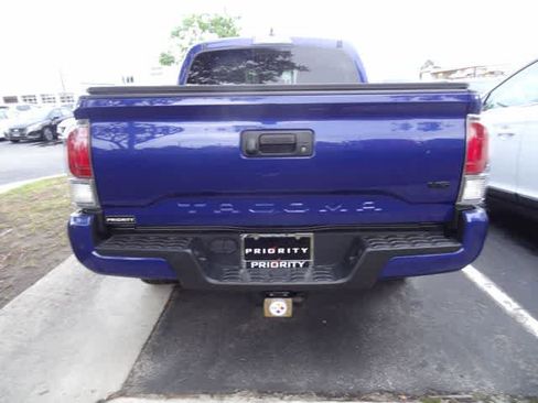 Used 2023 Toyota Tacoma TRD Sport AWD/4WD image 7