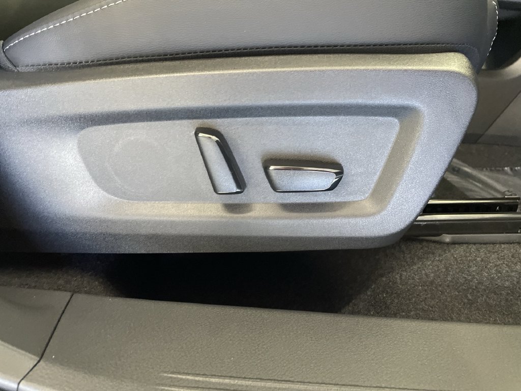 Certified 2025 Nissan Murano SV AWD/4WD image 23