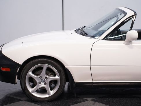 Used 1994 MAZDA MX-5 Miata image 19