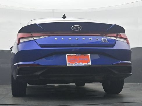Used 2023 Hyundai Elantra SEL w/ Convenience Package FWD image 32