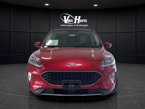 Used 2020 Ford Escape Titanium AWD/4WD image 2