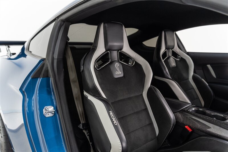 Used 2021 Ford Mustang Shelby GT500 w/ Carbon Fiber Track Pack RWD image 53