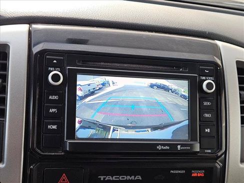 Used 2015 Toyota Tacoma 4x4 Double Cab image 12