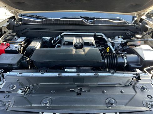 Used 2024 GMC Canyon AT4 w/ Technology Package image 31