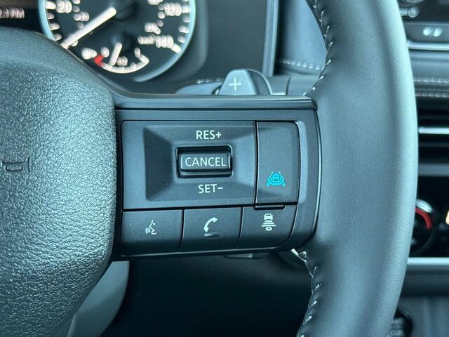 Used 2026 Nissan Rogue SV FWD image 29