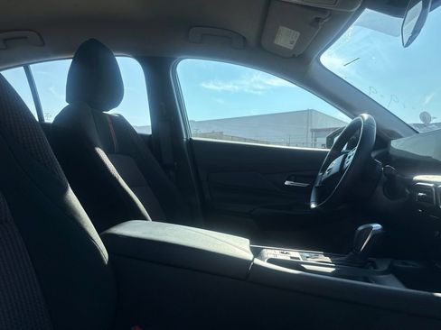 Used 2026 Nissan Sentra SR w/ Floor Mat Package FWD image 28