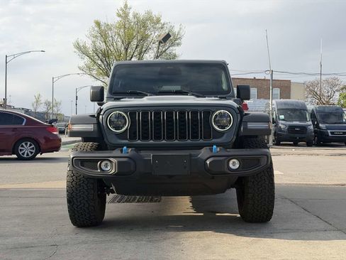Used 2025 Jeep Wrangler Unlimited Rubicon 4xe AWD/4WD image 2
