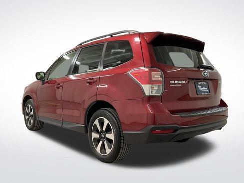 Used 2018 Subaru Forester 2.5i Limited AWD/4WD image 2